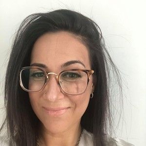 Meet your Posher, Adine